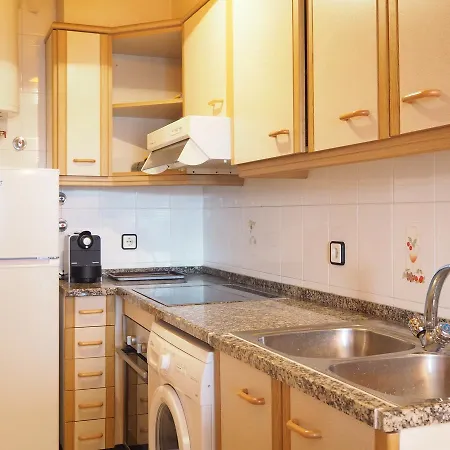 Ref. 213. Apart. Beatriz * Pineda de Mar